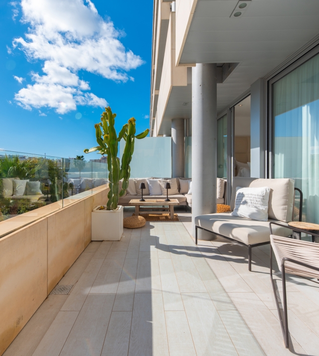 Resa Estates apartment for sale in Ibiza marina botafoch modern terrace ok.jpg